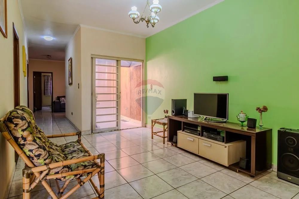 Ótima casa no Jardim Floridiana de 3 Quartos com Suíte! - Foto 2