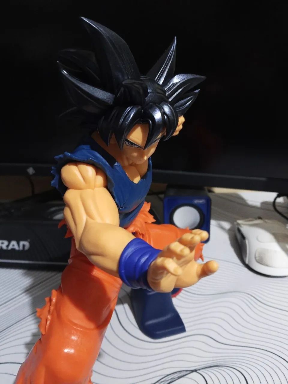 Action figure Goku UI - Foto 3