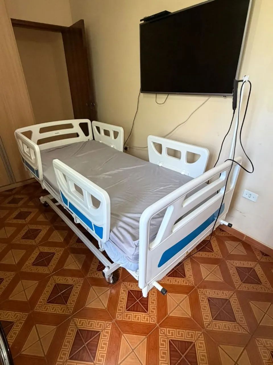 CAMA HOSPITALAR ELÉTRICA NOVA - Foto 2