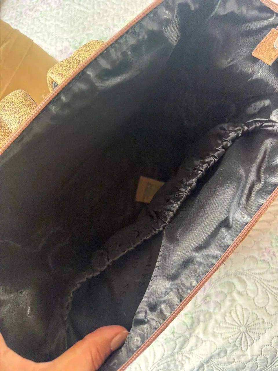 Mochila Maternidade GUESS Original - Foto 5