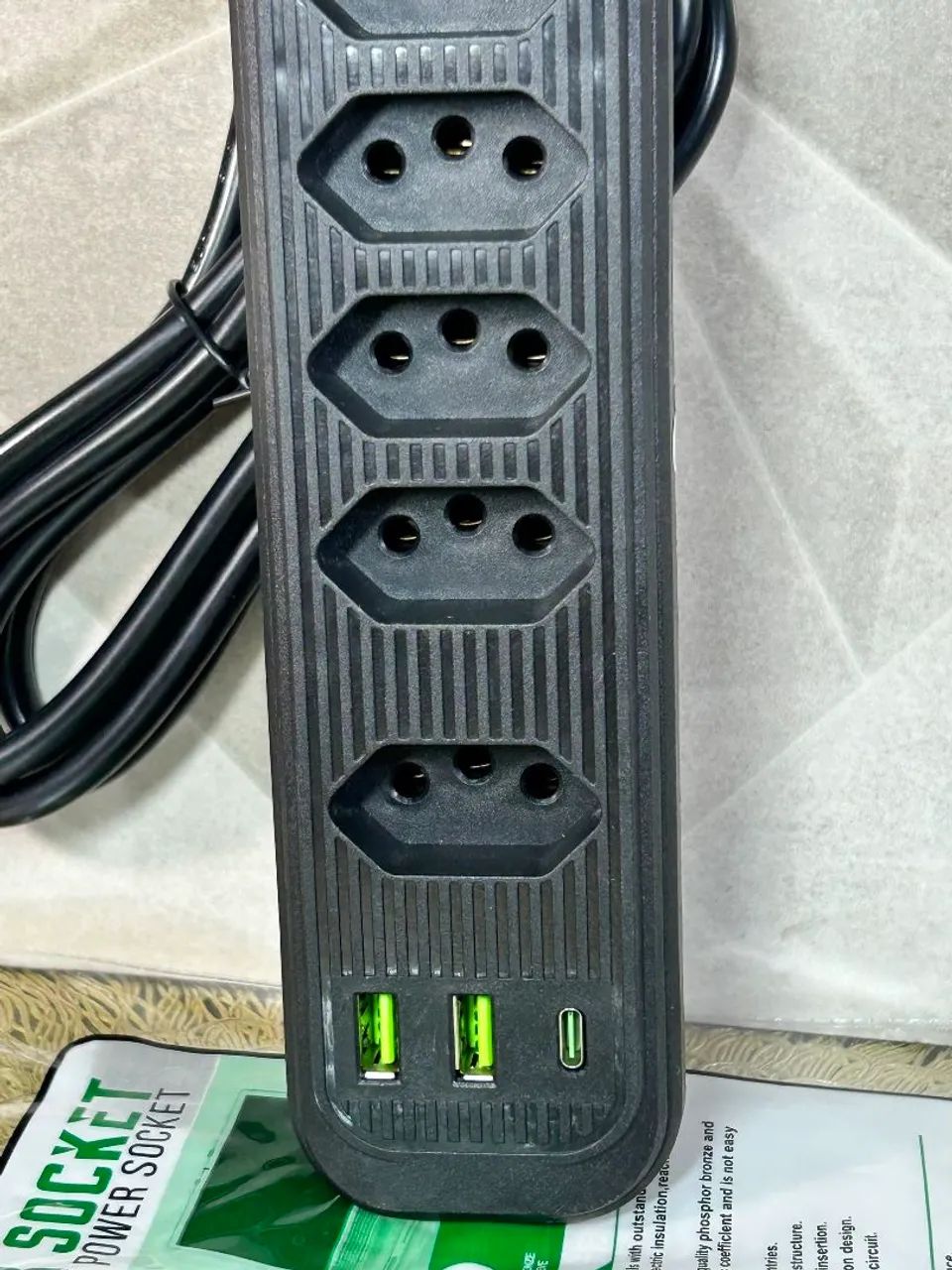 Extensão Régua Bivolt 5 Tomadas com USB - Foto 2