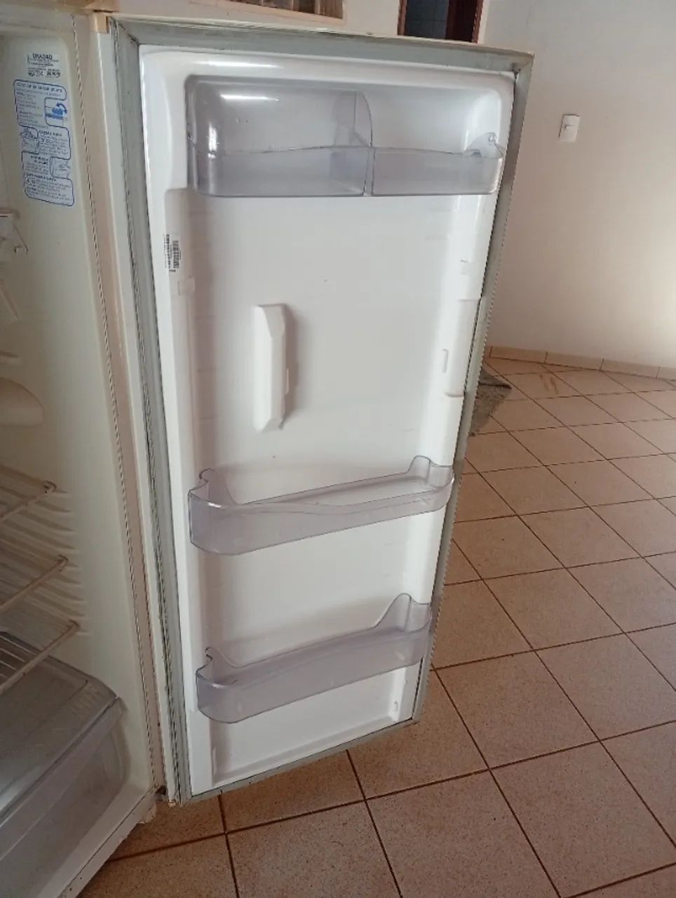 Geladeira bom estado para uso - Foto 5