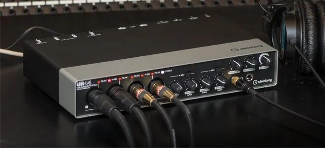 Interface de áudio Steinberg UR44 - Foto 2