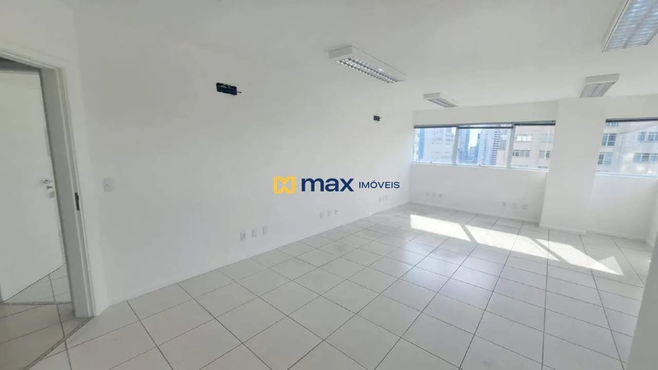 Sala Comercial com 36 m² e 1 Vaga de Garagem, bairro Centro, Itajaí - Foto 4