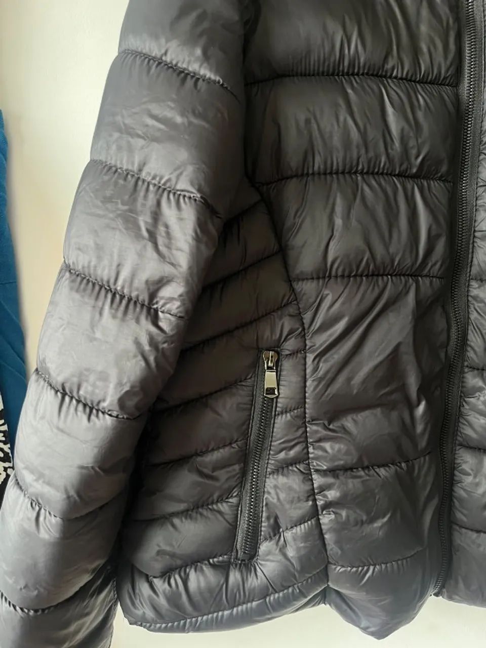 Casaco Puffer acolchado com pelinho - Foto 2