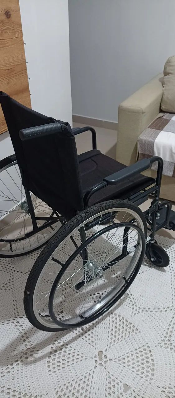 Cadeira de rodas adulto. - Foto 5