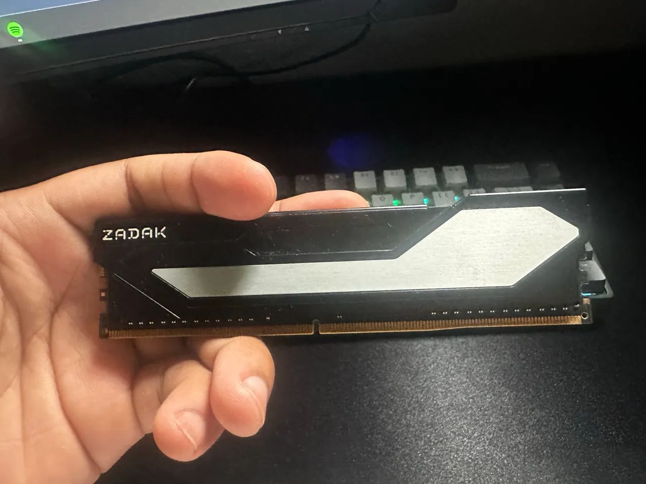 Memória ram ddr4 zadak black 2x(8G) 2666 MHz - Memória RAM