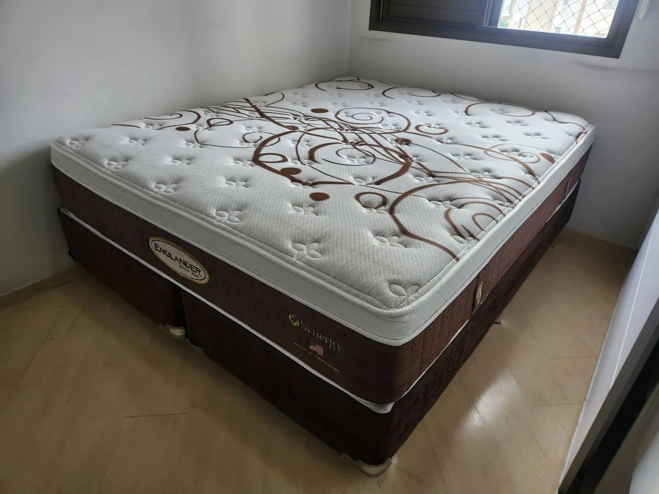 Cama queen