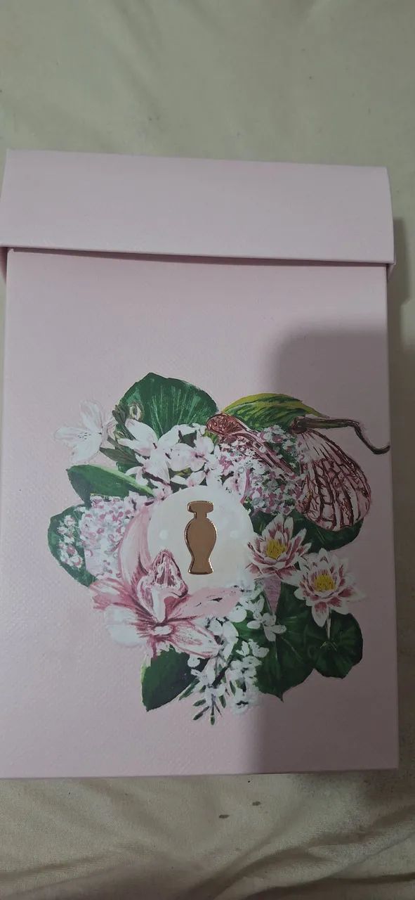 Perfume boticário , nunca usado 