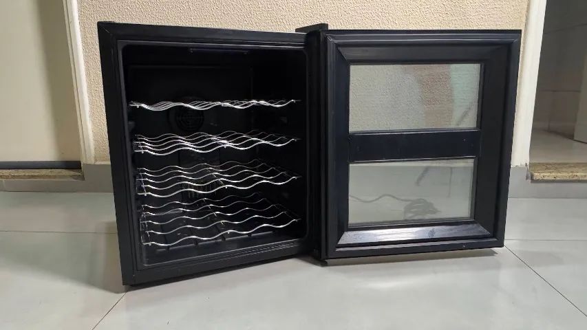 Adega Philco PH16E 16 Garrafas Display Digital 110V - Foto 4