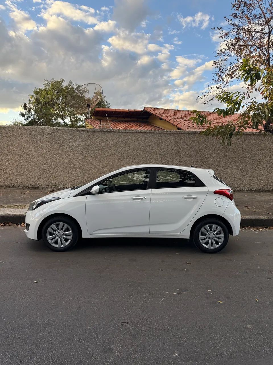 Hyundai HB20 Comf./c.plus/c.style 1.0 Flex 12V 2017 - Foto 3