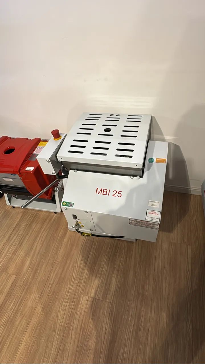 Amassadeira lenta basculante 25kg massa pronta nova  - Foto 2
