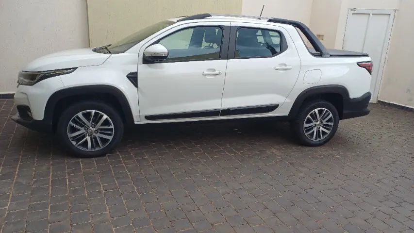 Fiat Strada Volcano 1.3 Flex 8V CD Aut. 2022 - Foto 2