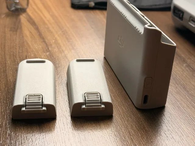 2 Baterias Drone DJI NEO + Dock de Carregamento - Foto 3