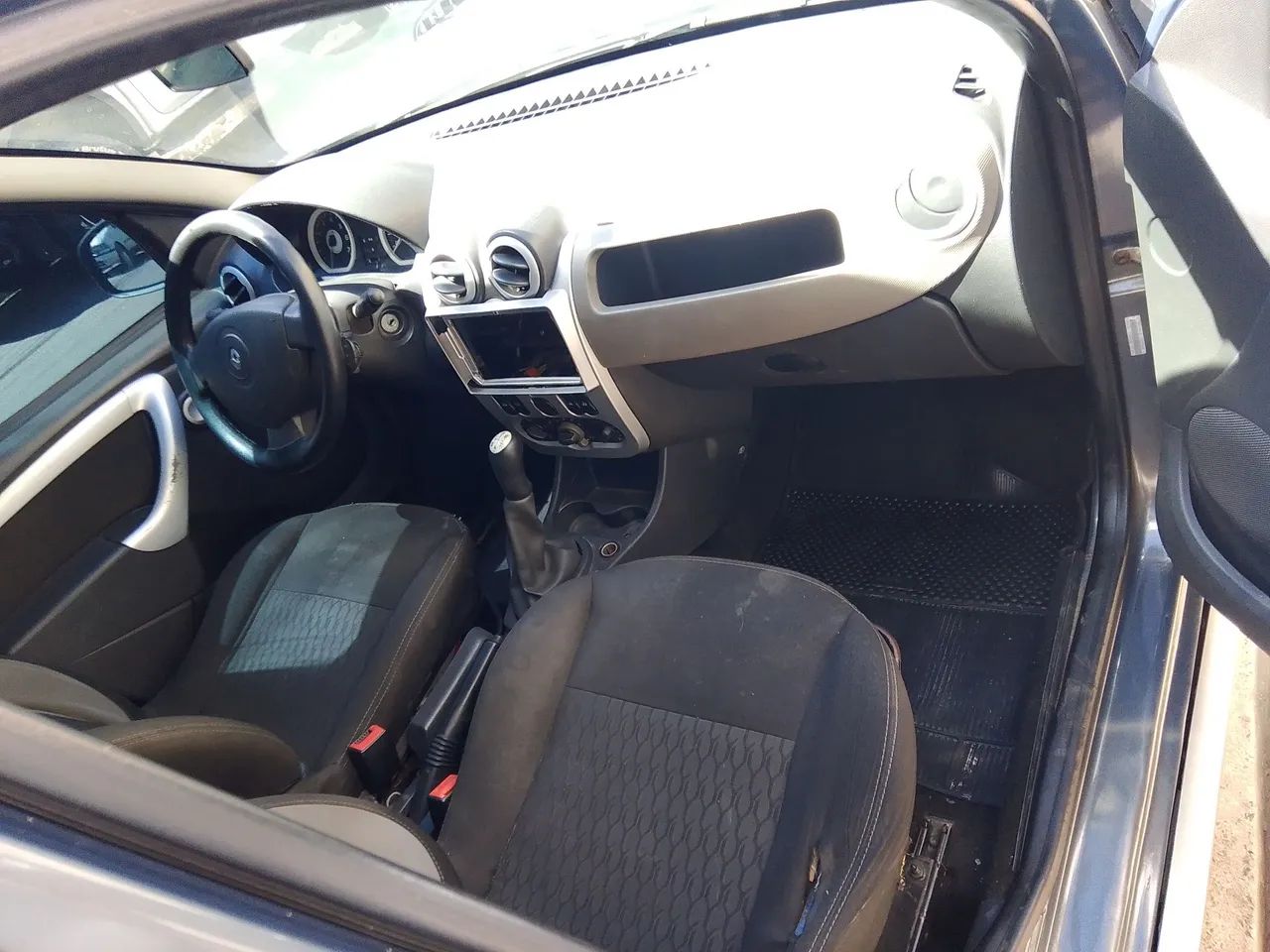 Renault Sandero Expression Hi-flex 1.6 8V 5P 2011 - Foto 2