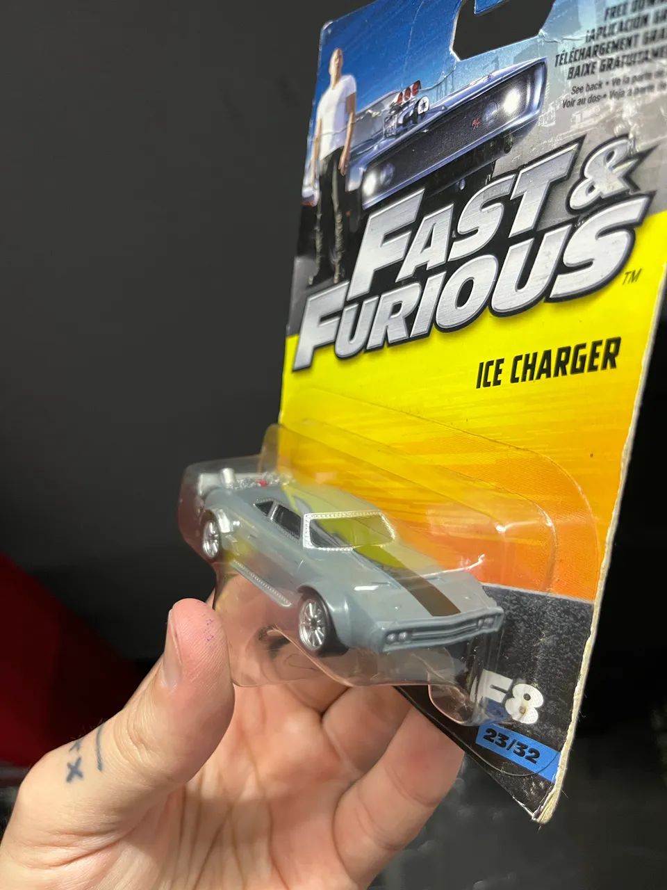 Miniatura Velozes e Furiosos ice charger 1:64 Mattel - Foto 4