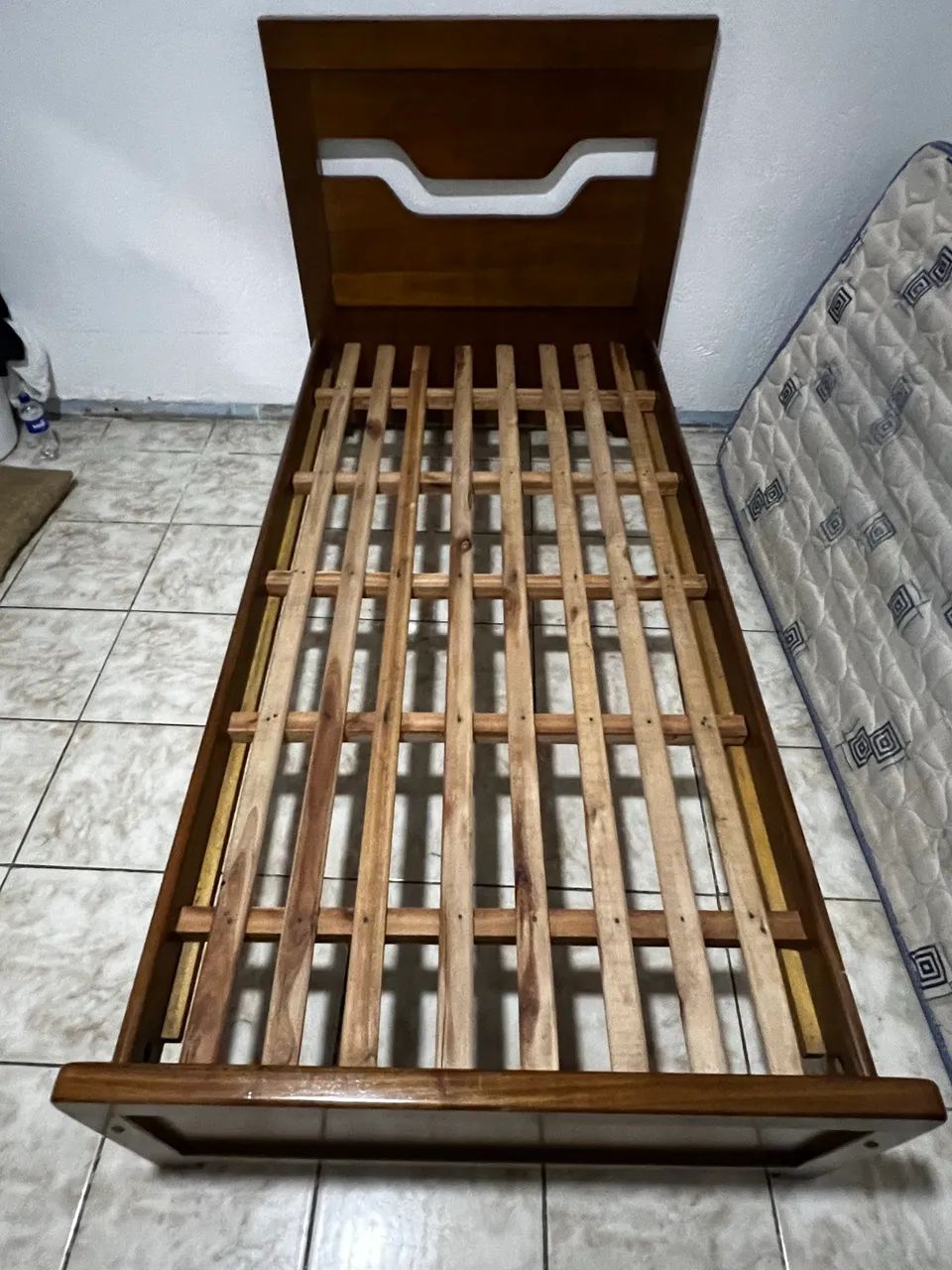 Cama de Madeira Maciça | Estrutura Resistente
