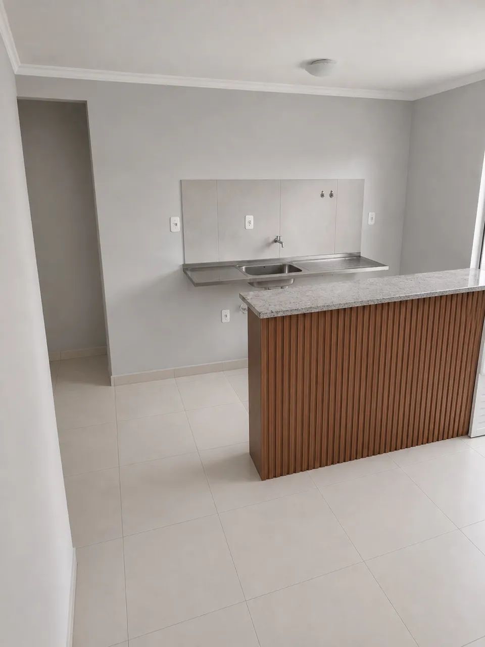 VENDE-SE CASA COMPACTA E MODERNA A 5 min DO CENTRO E 15 min das ORLAS
