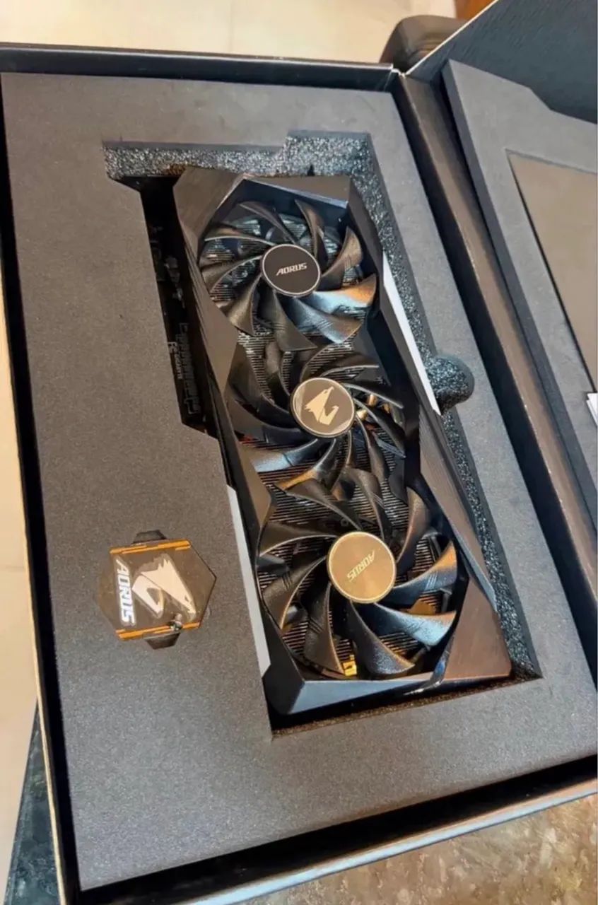 Placa de video Rtx3070 Rog - Foto 2