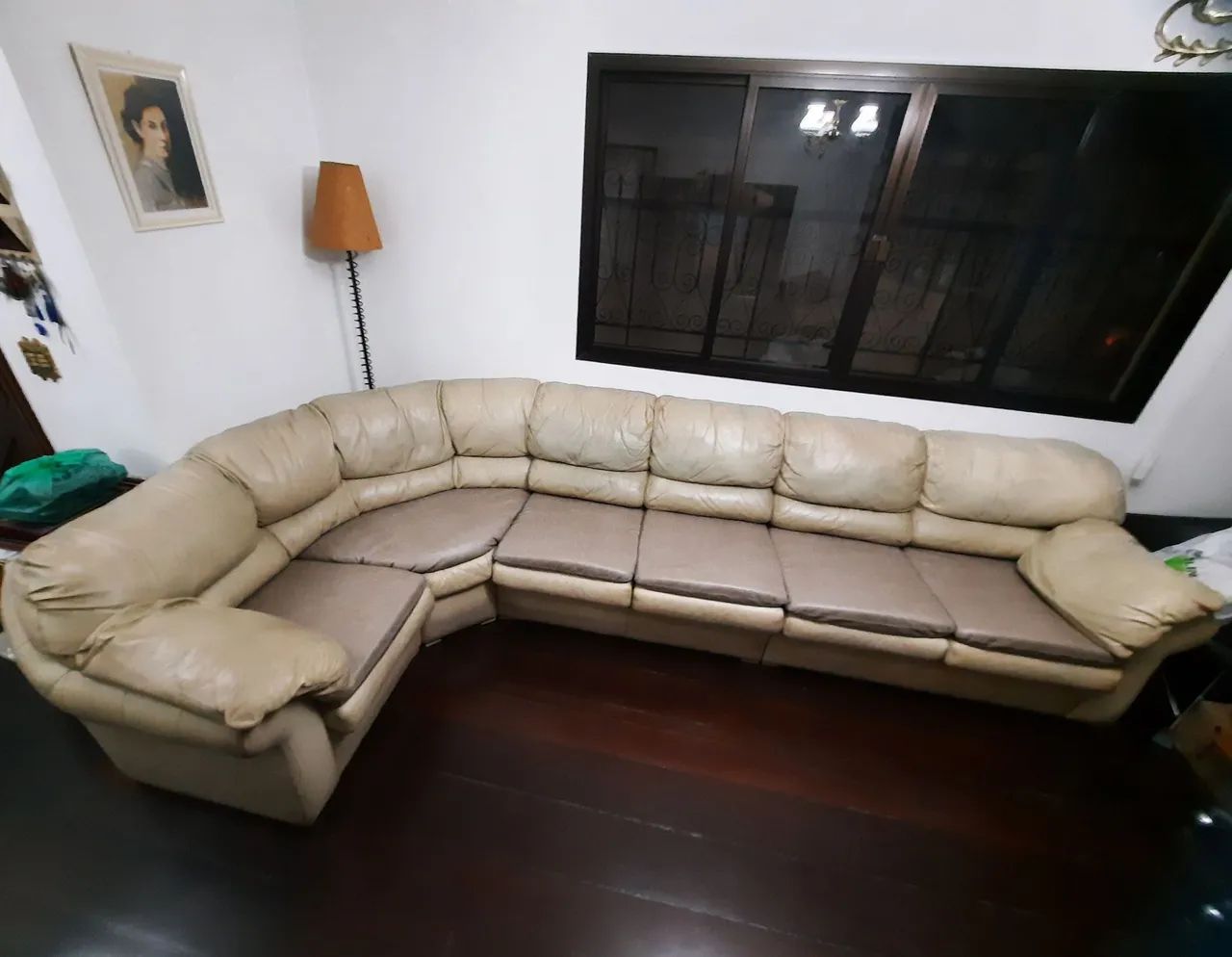 Estofado confortável, em couro, estrutura super reforcada.  - Foto 3