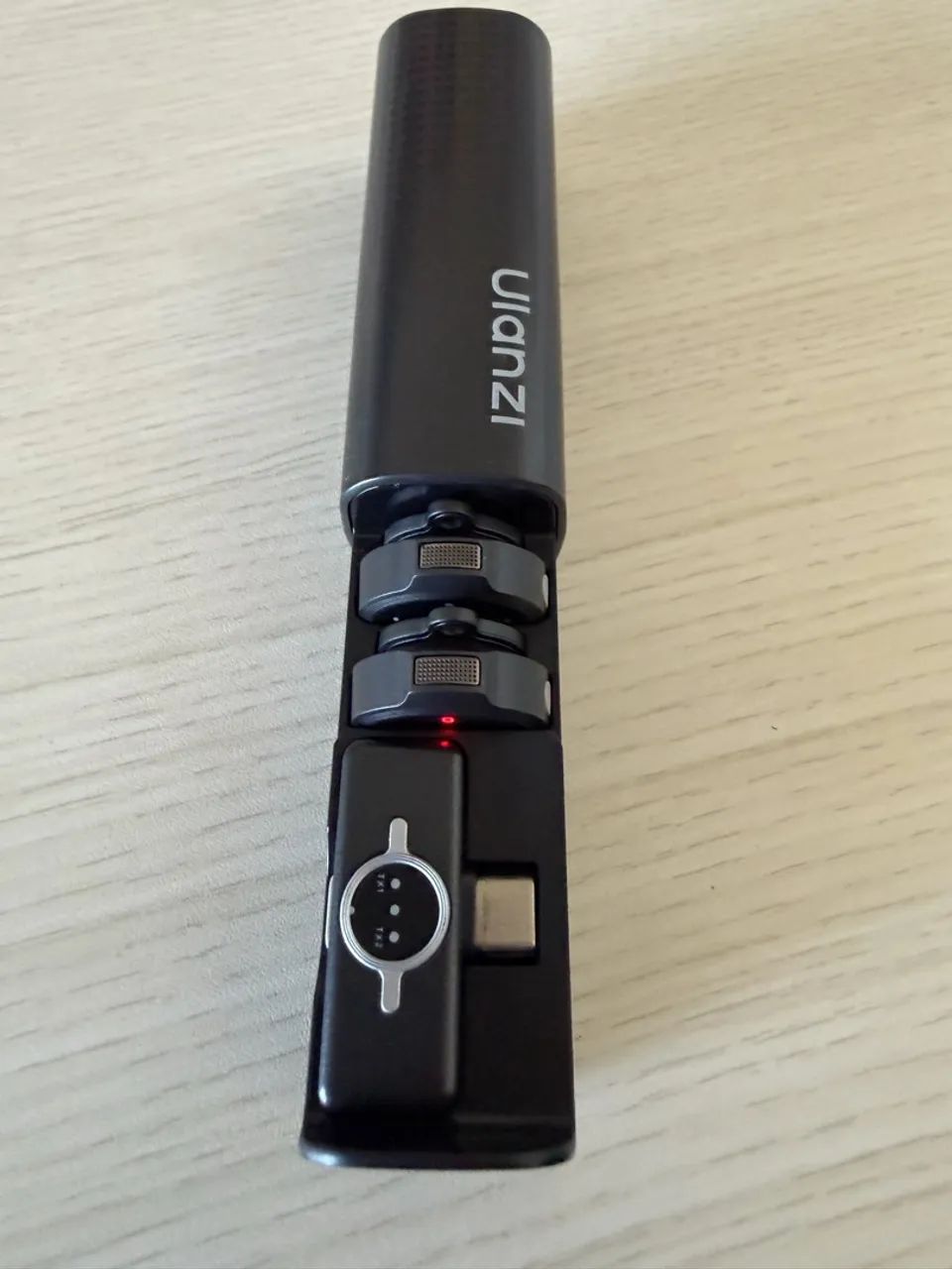 Mini microfone Ulanzi sem fio A21 2.4g preto - Foto 2