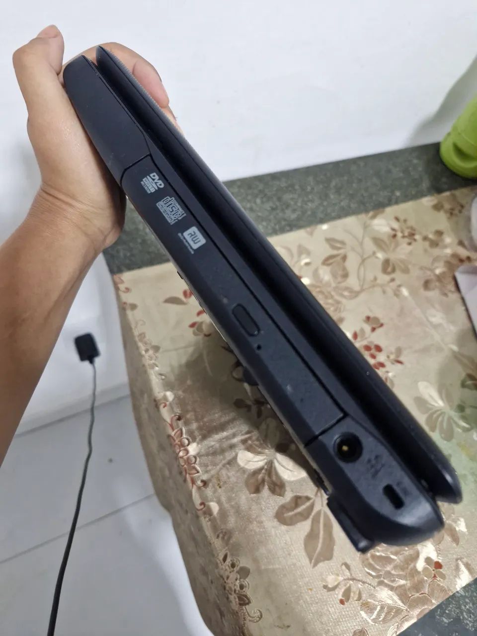 Vendo Notebook Toshiba Satellite - Foto 4