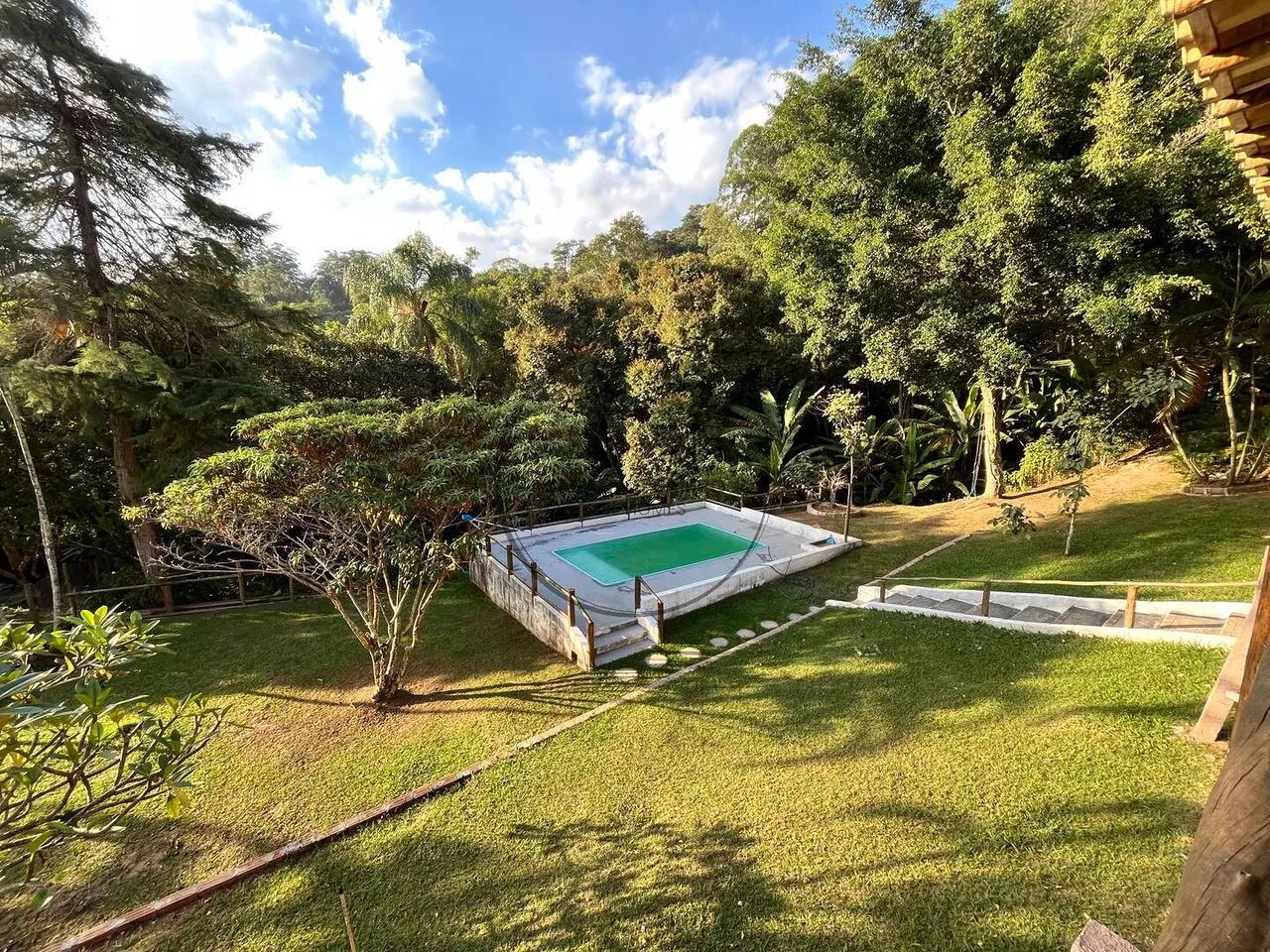 Refúgio mobiliado com piscina e mata nativa em Atibaia - Foto 2