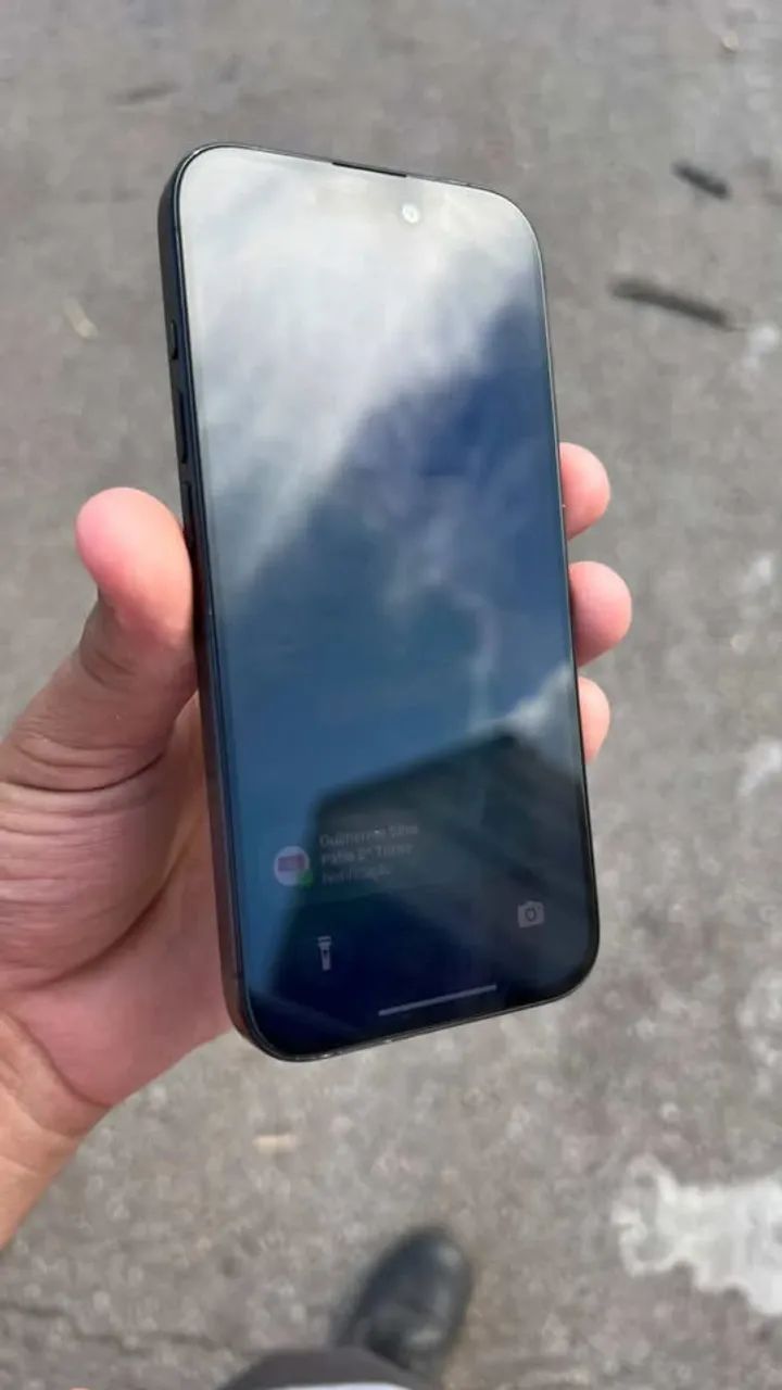 vendo iphone 15 ´pro em otimo estado - Foto 3