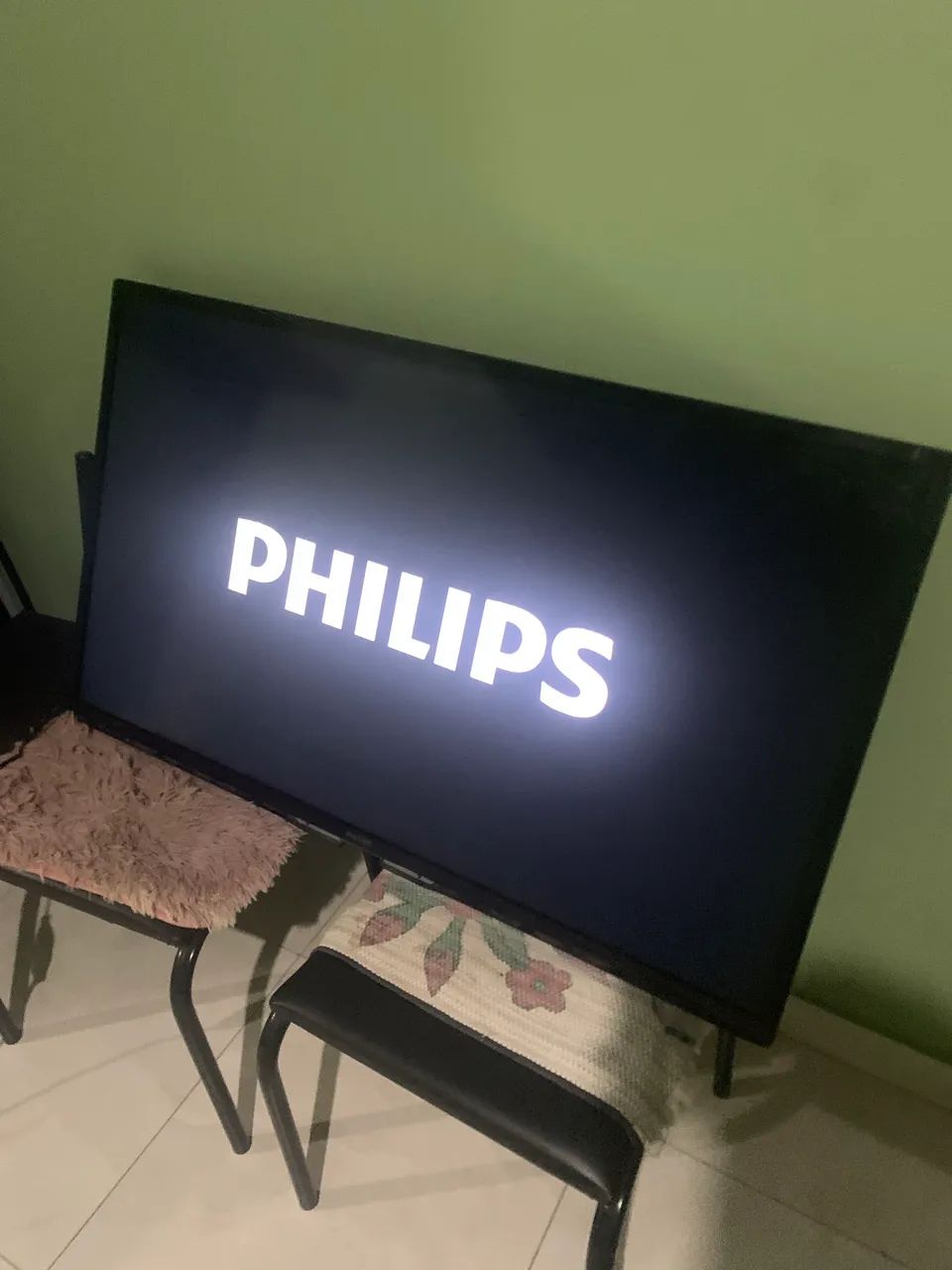 Tv LED PHILIPS 46 polegadas funcionando perfeitamente não é smart