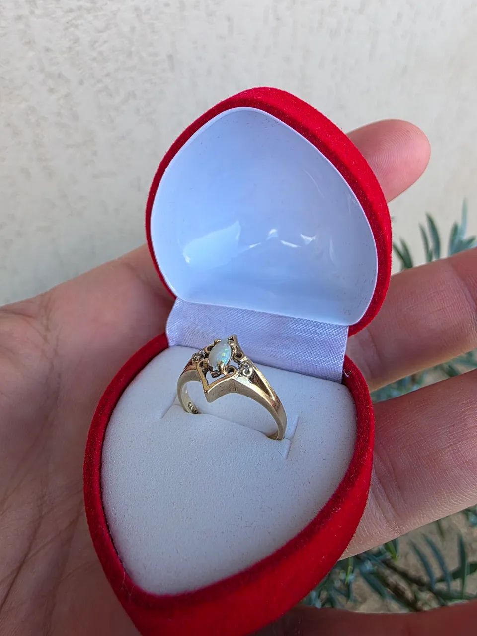 Anel ouro baixo feminino