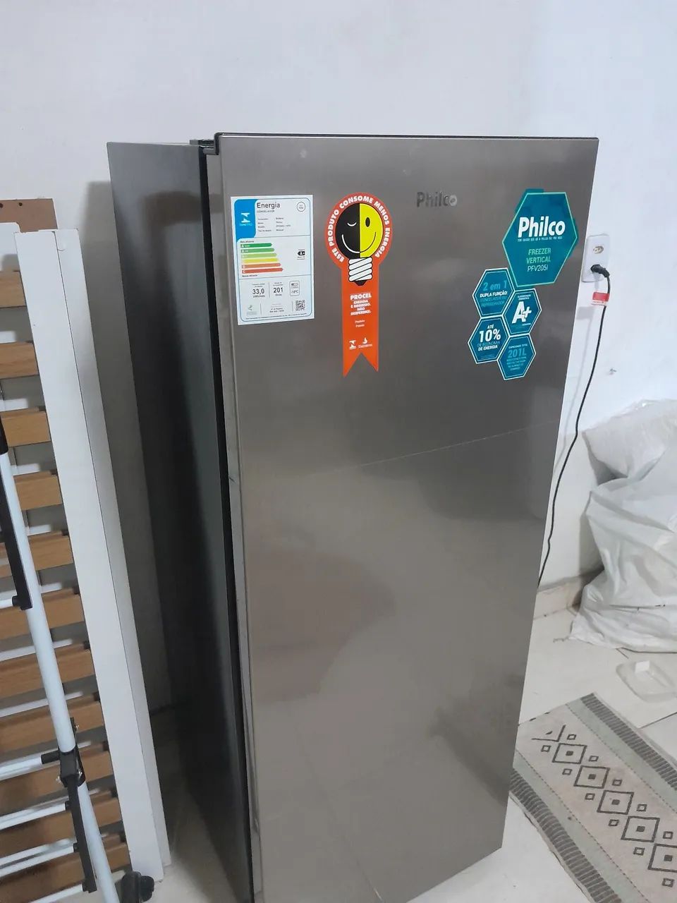 Freezer vertical