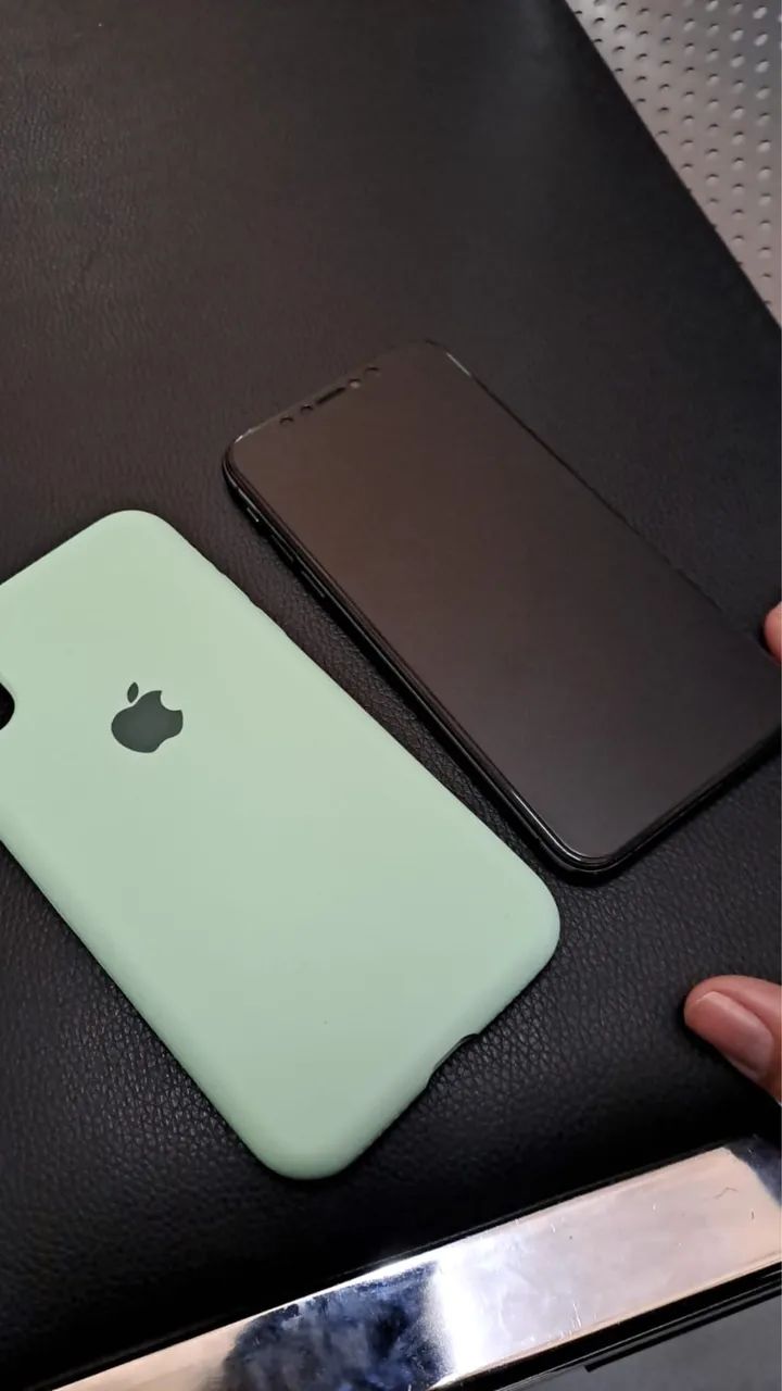 iPhone XS - 64gb