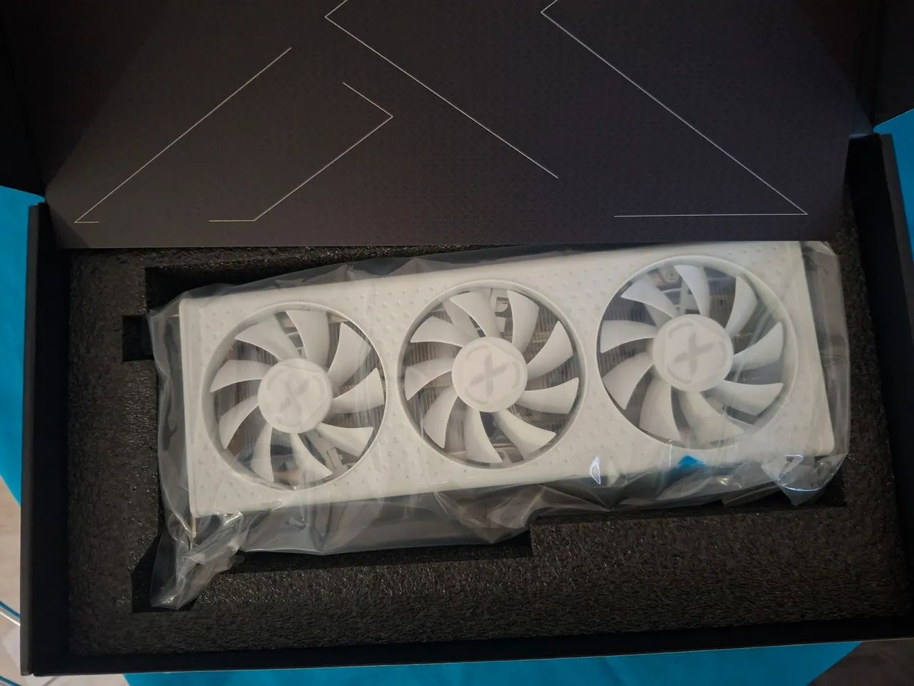 Placa de vídeo AMD RANDEON RX 7600