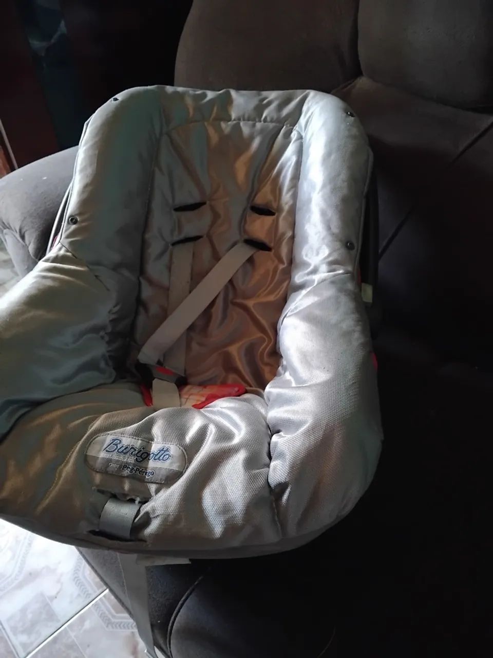 Cadeirinha infantil e bebê conforto  - Foto 4