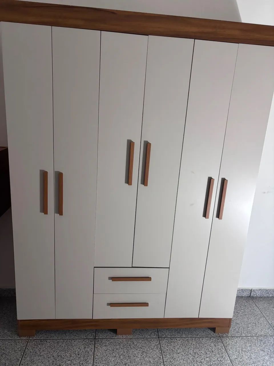 Guarda-roupa Branco