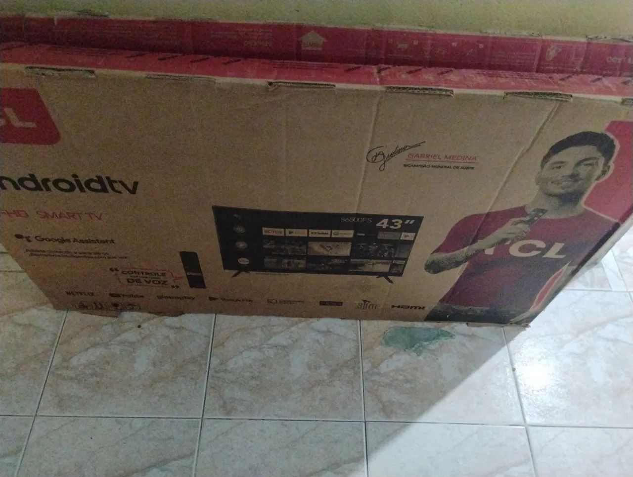 Tv TCl Android smart 43 tela quebrada 