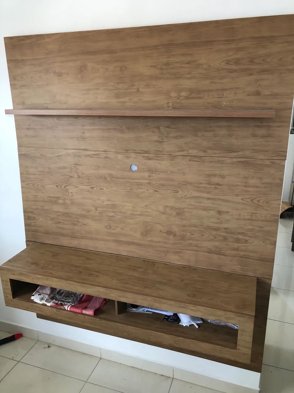 Rack para TV com aparador e nicho