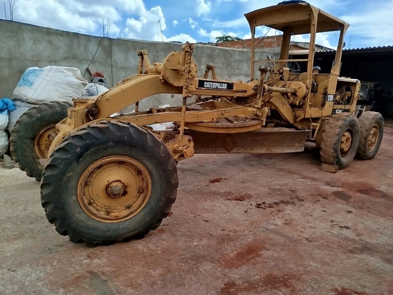 Motoniveladora cat 120b 