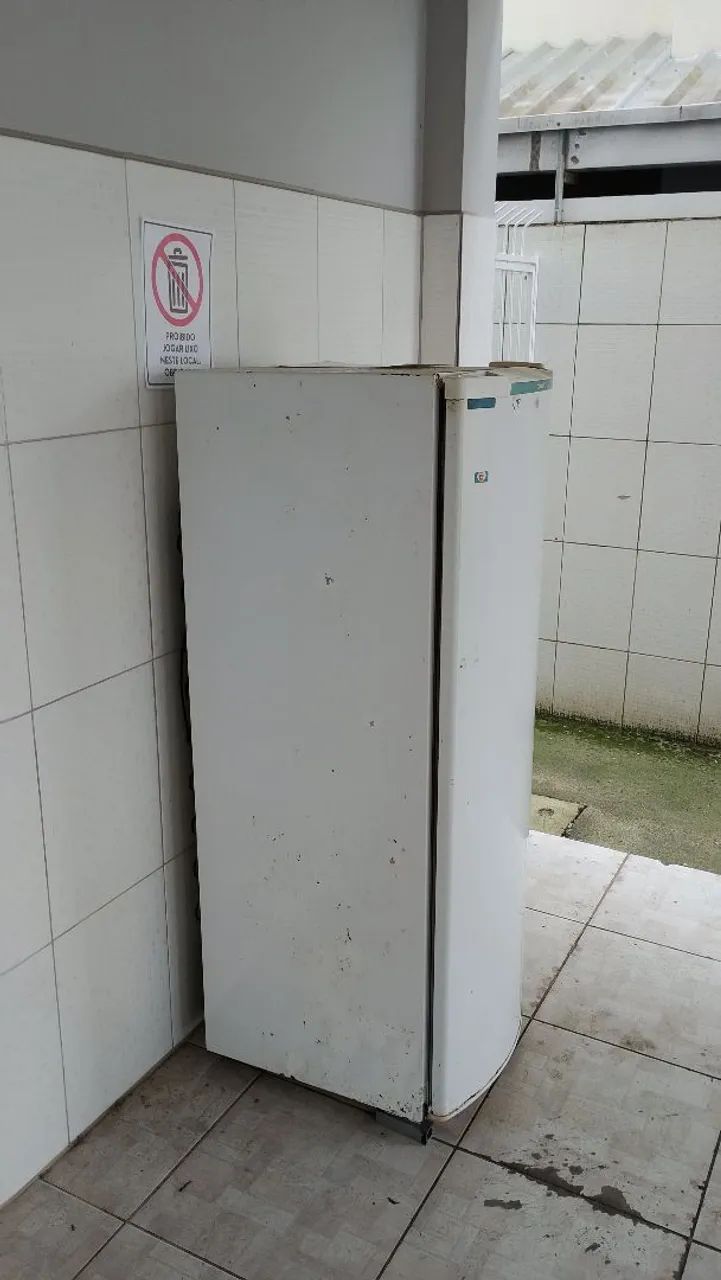 Vendo geladeira 