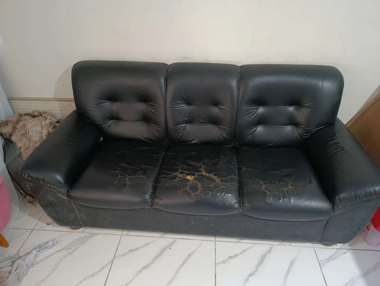 Sofs preto de couro