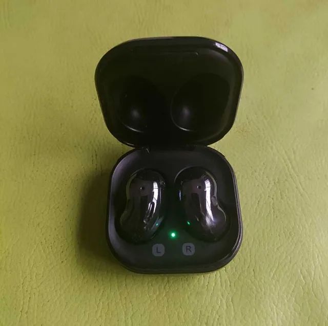 galaxy buds live - Foto 2