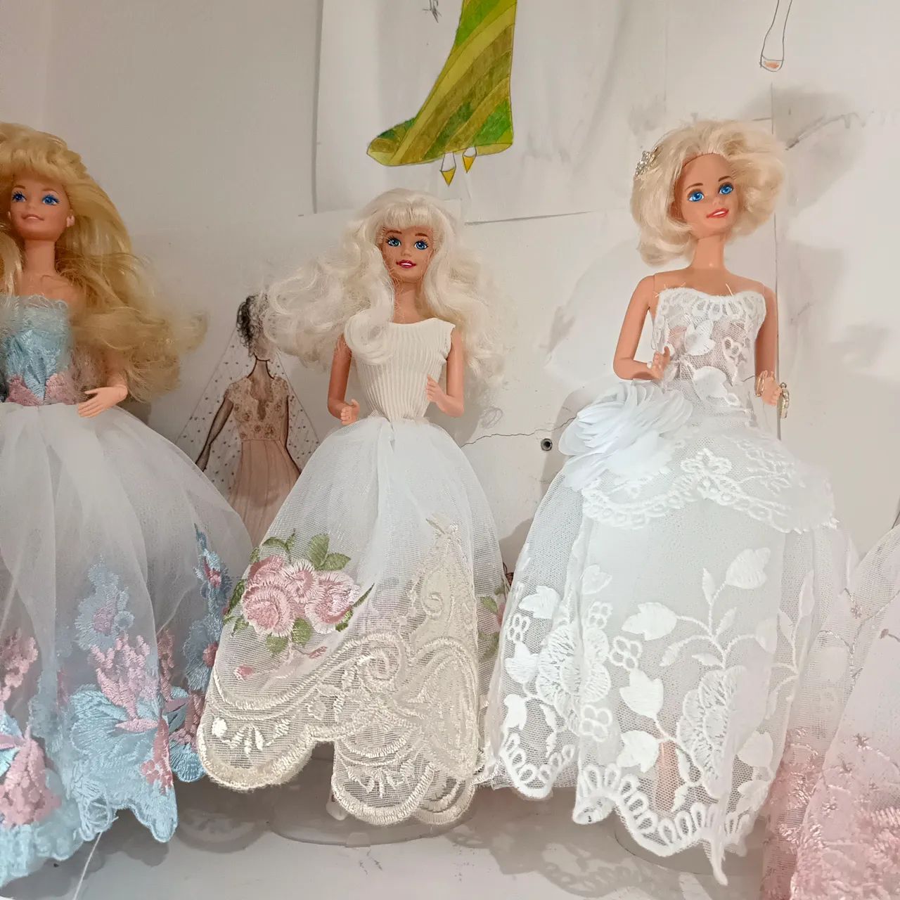 Vestidos para bonecas tipo barbies - Foto 2