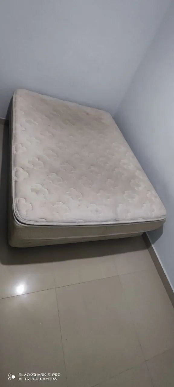 Cama Box com colchão 