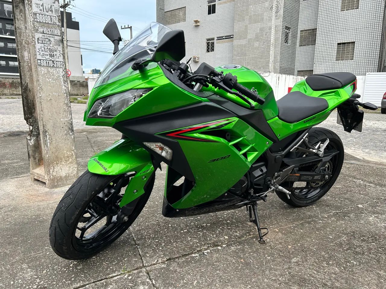 Vendo Kawazaki Ninja 300