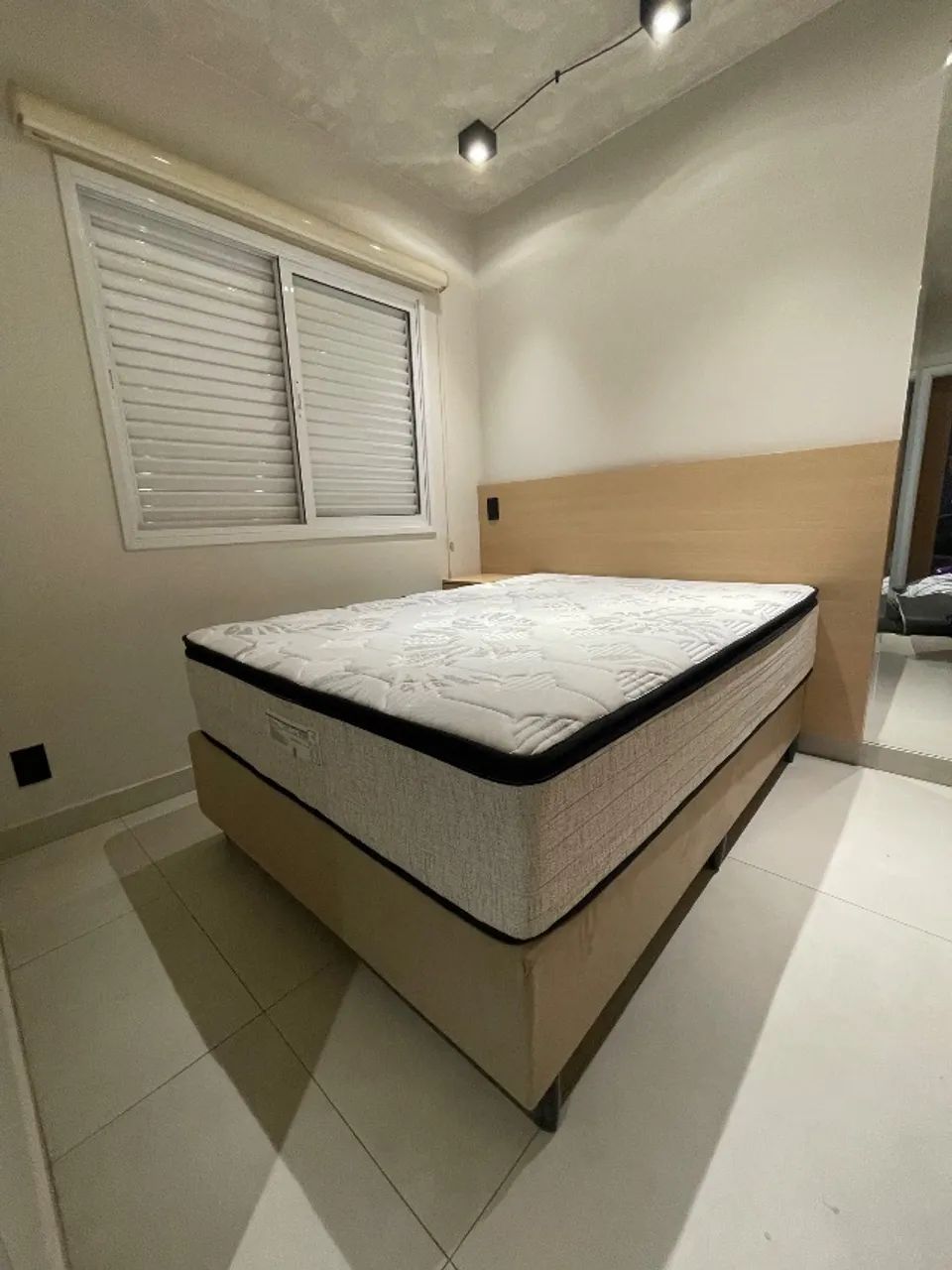 Cama Queen Nova( Sem Uso)
