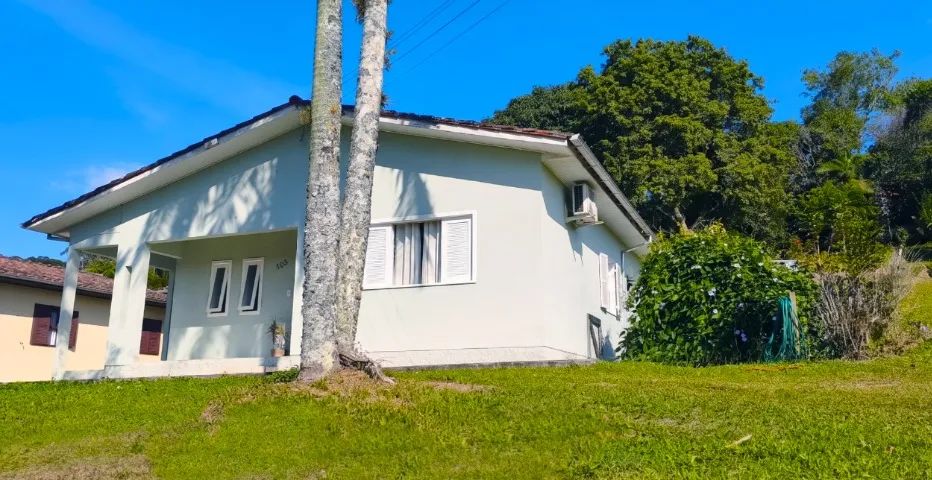 Casa com amplo terreno, no bairro Pirago - Foto 2