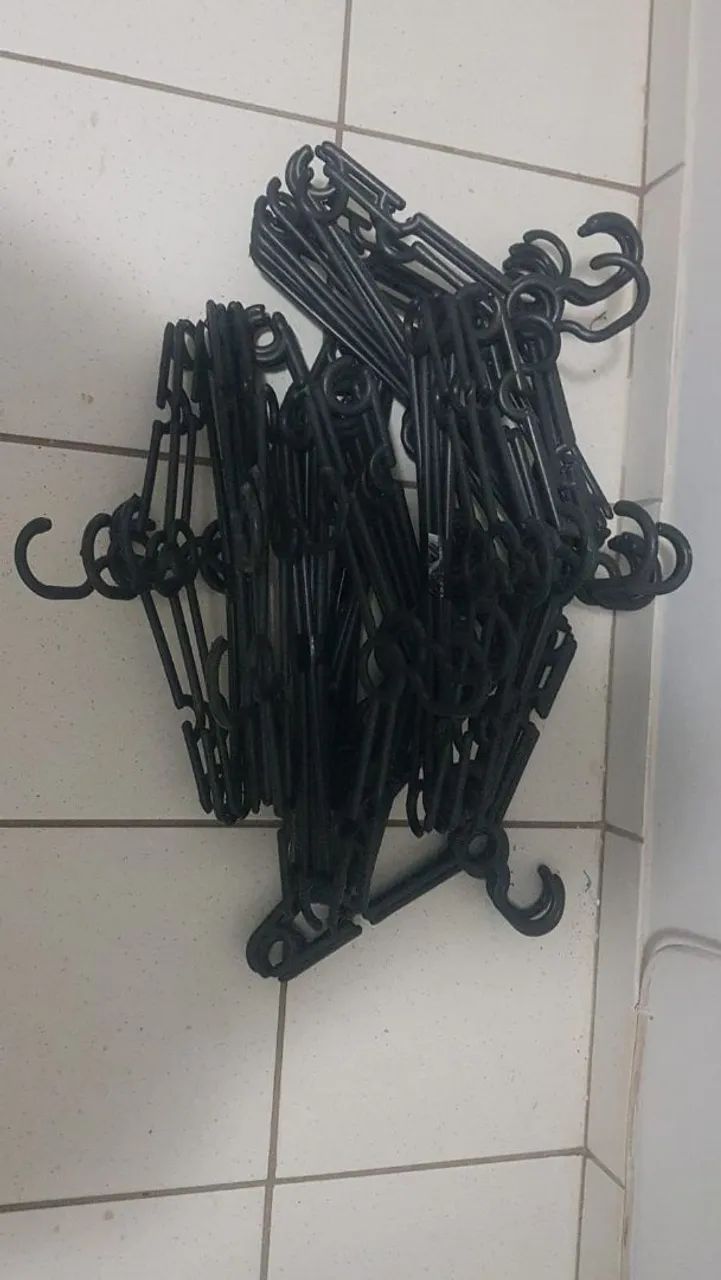 Cabide de plastico