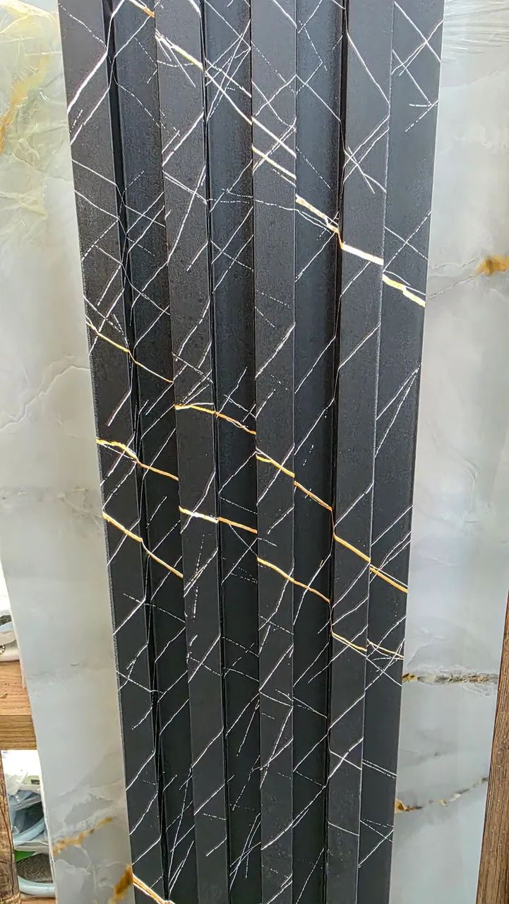 Painel Ripado | Rodapés | Forro | Placa Marmorizada | Jardim vertical  - Foto 3