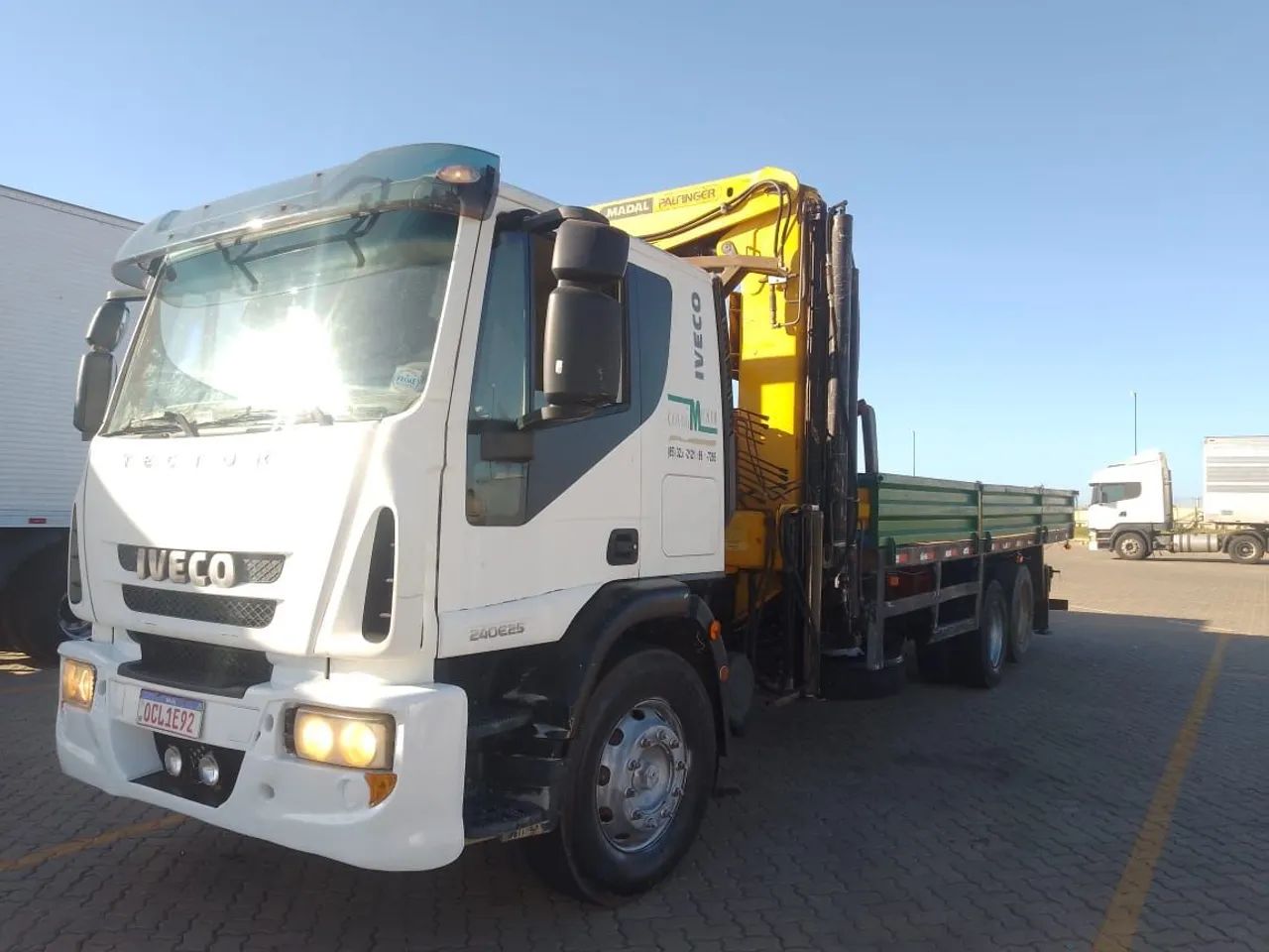 Iveco Tector com Munck Madal 10 ton