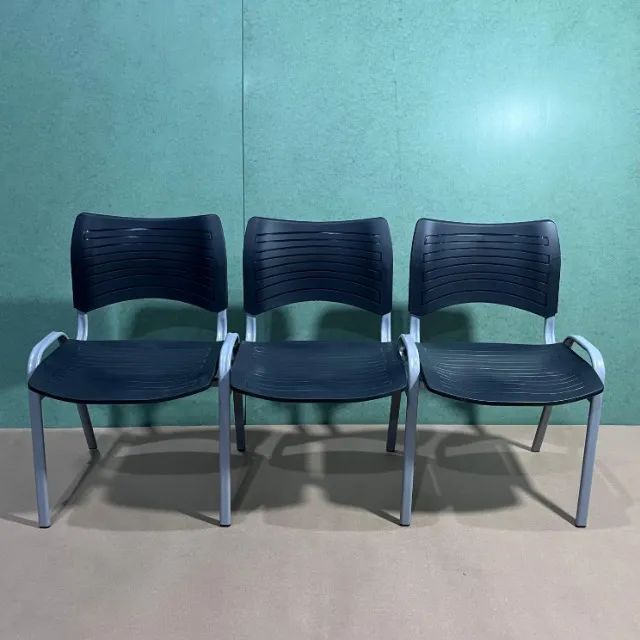 Longarina ISO preta - 3 lugares  R$ 340,00 - Foto 2